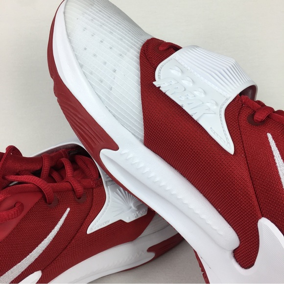 Nike Zoom Freak 3 TB Basketball Shoes Men\'s 13 new no box